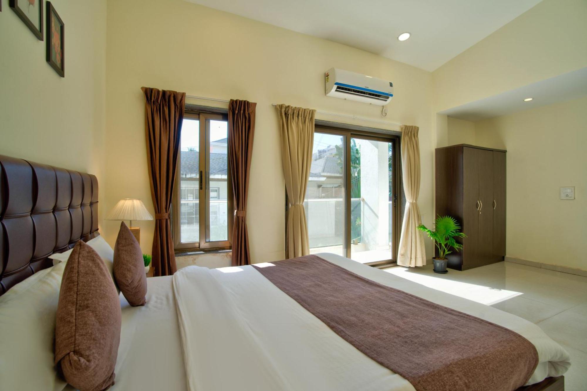 Luxury 3bhk By Bluewave Hospitality Villa